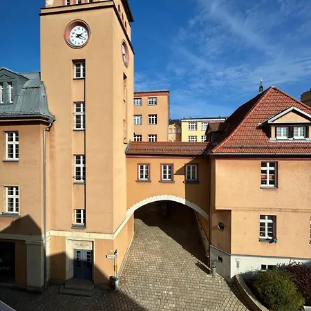 Stadtflair Am Portikus Lichtenstein